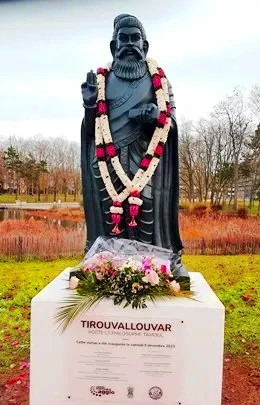 Thiruvalluvar statue 